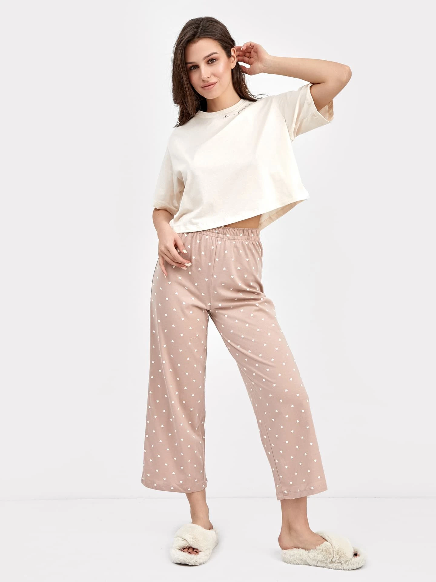 Комплект жен(футболка+бриджи)  (АРТ. 592444)